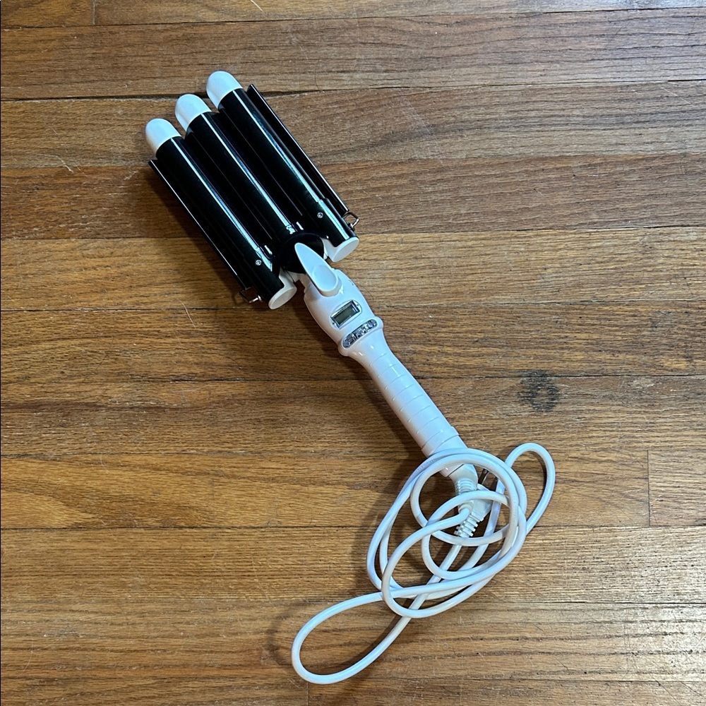 Allure Black and White Hair Waver